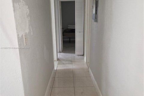 Villa ou maison à vendre à Fort Lauderdale, Floride: 4 chambres, 174.47 m2 № 1896843 - photo 20