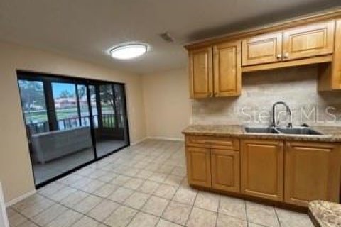 Condo in Saint Petersburg, Florida, 2 bedrooms  № 1831850 - photo 7