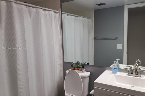 Снять в аренду кондоминиум в Помпано-Бич, Флорида 2 спальни, 102.19м2, № 1990613 - фото 6