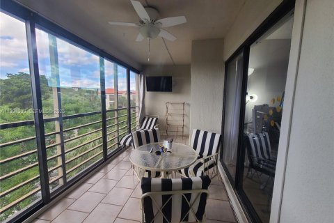 Снять в аренду кондоминиум в Помпано-Бич, Флорида 2 спальни, 102.19м2, № 1990613 - фото 12