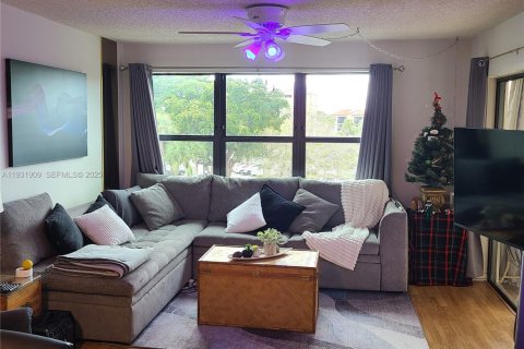 Снять в аренду кондоминиум в Помпано-Бич, Флорида 2 спальни, 102.19м2, № 1990613 - фото 19