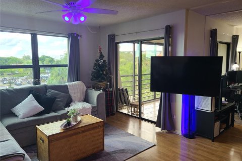 Снять в аренду кондоминиум в Помпано-Бич, Флорида 2 спальни, 102.19м2, № 1990613 - фото 11