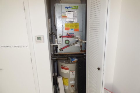 Снять в аренду кондоминиум в Майами, Флорида 2 спальни, 86.4м2, № 2052057 - фото 10