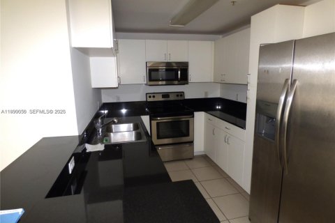 Снять в аренду кондоминиум в Майами, Флорида 2 спальни, 86.4м2, № 2052057 - фото 6