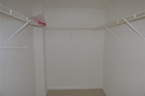 Снять в аренду кондоминиум в Майами, Флорида 2 спальни, 86.4м2, № 2052057 - фото 14