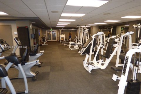 Снять в аренду кондоминиум в Майами, Флорида 2 спальни, 86.4м2, № 2052057 - фото 21