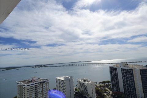 Кондоминиум с 2 спальнями в Майами, Флорида № 2052057