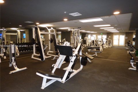 Снять в аренду кондоминиум в Майами, Флорида 2 спальни, 86.4м2, № 2052057 - фото 20