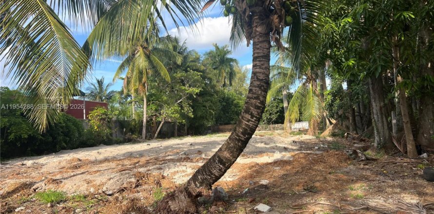 Immobilier commercial à Miami, Floride № 2079980