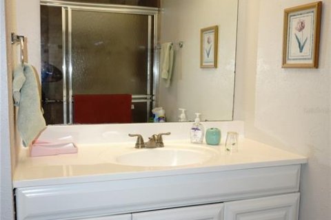 Condo in Holiday, Florida, 2 bedrooms  № 1760174 - photo 16