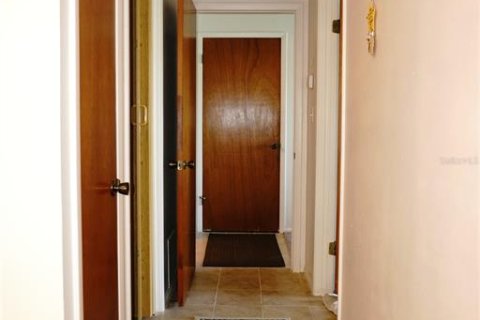 Condo in Holiday, Florida, 2 bedrooms  № 1760174 - photo 24