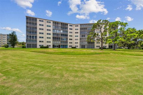 Condominio en venta en Bradenton, Florida, 2 dormitorios, 101.08 m2 № 1875976 - foto 11