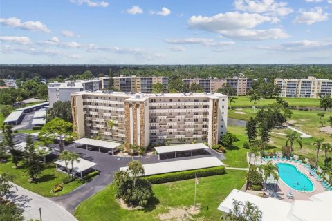 Condominio en venta en Bradenton, Florida, 2 dormitorios, 101.08 m2 № 1875976 - foto 1