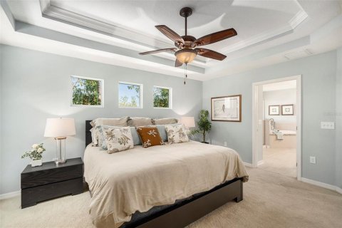 House in Tampa, Florida 4 bedrooms, 275.18 sq.m. № 1827698 - photo 24