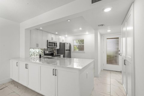 Copropriété à vendre à Margate, Floride: 2 chambres, 89 m2 № 2262756 - photo 5