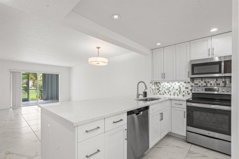 Copropriété à vendre à Margate, Floride: 2 chambres, 89 m2 № 2262756 - photo 1