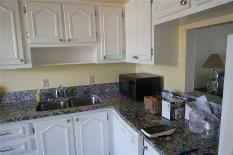 Снять в аренду кондоминиум в Уинтер-Хейвен, Флорида 8 комнат, 95.69м2, № 2201593 - фото 27