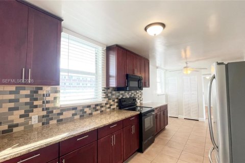 Copropriété à vendre à North Miami Beach, Floride: 3 chambres, 186.55 m2 № 2027184 - photo 3