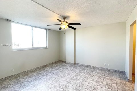 Copropriété à vendre à North Miami Beach, Floride: 3 chambres, 186.55 m2 № 2027184 - photo 7