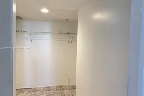 Copropriété à vendre à North Miami Beach, Floride: 3 chambres, 186.55 m2 № 2027184 - photo 14