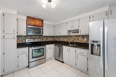 Copropriété à vendre à North Miami, Floride: 2 chambres, 101.82 m2 № 2048634 - photo 16