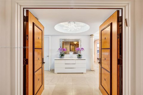 Купить кондоминиум в Санни-Айлс-Бич, Флорида 3 спальни, 170.94м2, № 2016087 - фото 18