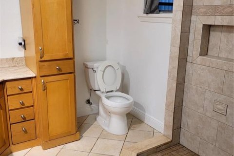 Villa ou maison à louer à Tampa, Floride: 4 chambres, 159.79 m2 № 2339279 - photo 13