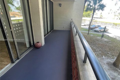 Condo in Lauderhill, Florida, 1 bedroom  № 1941089 - photo 24