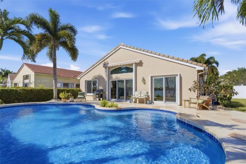 House in Pembroke Pines, Florida 3 bedrooms, 153.1 sq.m. № 1971669 - photo 6