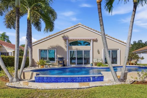 House in Pembroke Pines, Florida 3 bedrooms, 153.1 sq.m. № 1971669 - photo 8