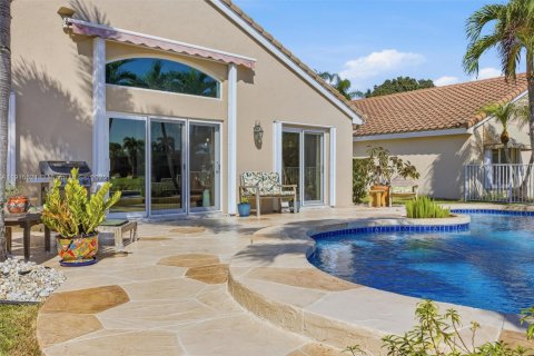 House in Pembroke Pines, Florida 3 bedrooms, 153.1 sq.m. № 1971669 - photo 12