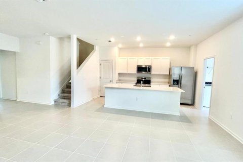 Adosado en alquiler en Apopka, Florida, 4 dormitorios, 185.8 m2 № 1911159 - foto 11