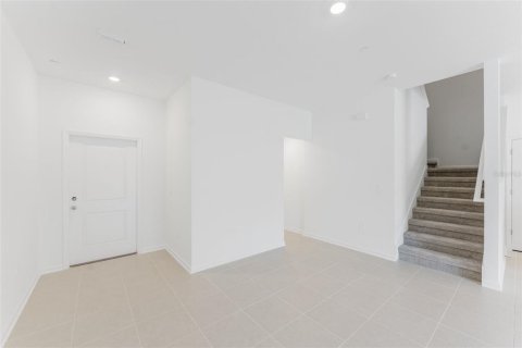 Adosado en alquiler en Apopka, Florida, 4 dormitorios, 185.8 m2 № 1911159 - foto 3