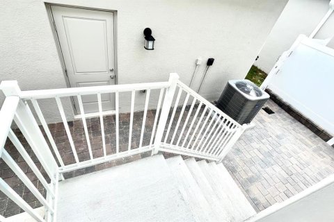 Adosado en alquiler en Apopka, Florida, 4 dormitorios, 185.8 m2 № 1911159 - foto 13