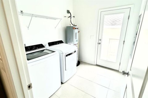 Adosado en alquiler en Apopka, Florida, 4 dormitorios, 185.8 m2 № 1911159 - foto 12