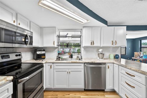 Casa en venta en Port Richey, Florida, 2 dormitorios, 95.5 m2 № 1816137 - foto 15