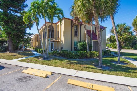 Condo in Vero Beach, Florida, 2 bedrooms  № 2088126 - photo 23