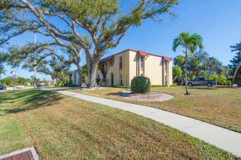 Condo in Vero Beach, Florida, 2 bedrooms  № 2088126 - photo 6