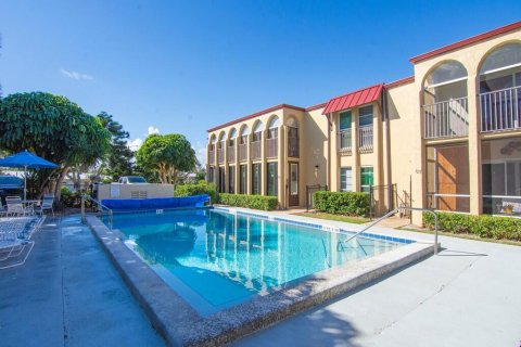 Condo in Vero Beach, Florida, 2 bedrooms № 2088126