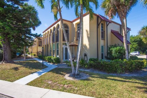 Condo in Vero Beach, Florida, 2 bedrooms  № 2088126 - photo 22