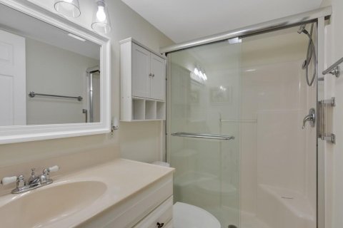 Condo in Vero Beach, Florida, 2 bedrooms  № 2088126 - photo 17
