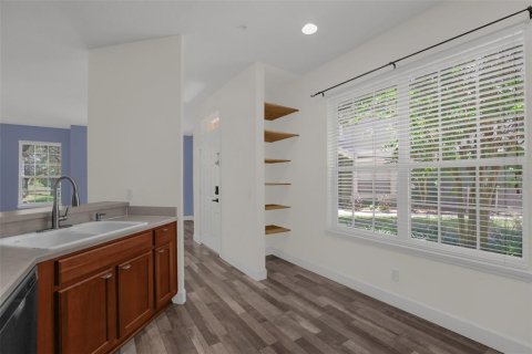 Townhouse in Apopka, Florida 3 bedrooms, 148.18 sq.m. № 2273019 - photo 12