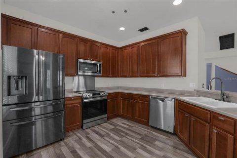 Townhouse in Apopka, Florida 3 bedrooms, 148.18 sq.m. № 2273019 - photo 11