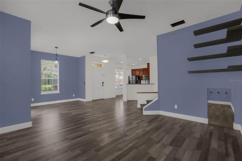 Townhouse in Apopka, Florida 3 bedrooms, 148.18 sq.m. № 2273019 - photo 9