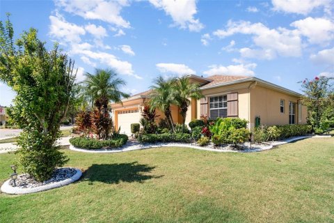 Casa en venta en Sun City Center, Florida, 3 dormitorios, 188.13 m2 № 1915080 - foto 1