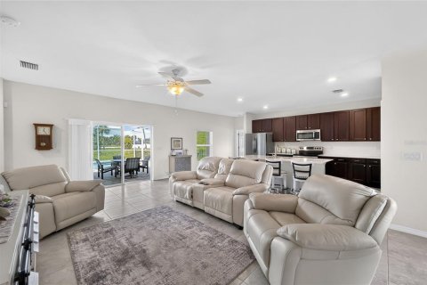 Villa ou maison à vendre à Rotonda, Floride: 4 chambres, 167.78 m2 № 2266903 - photo 13