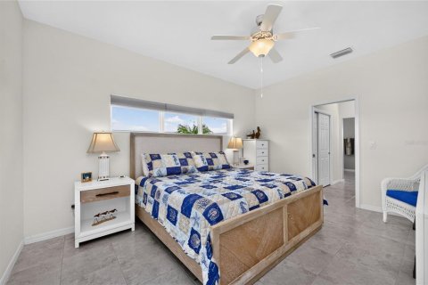Villa ou maison à vendre à Rotonda, Floride: 4 chambres, 167.78 m2 № 2266903 - photo 21