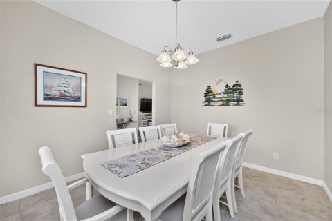 Villa ou maison à vendre à Rotonda, Floride: 4 chambres, 167.78 m2 № 2266903 - photo 6