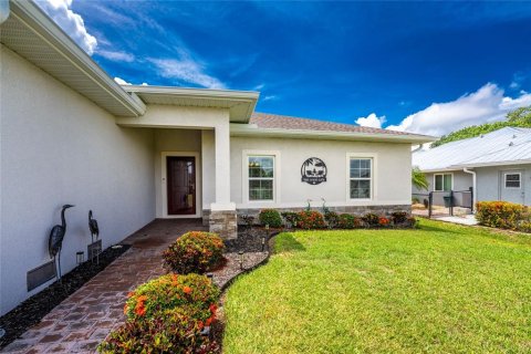 Villa ou maison à vendre à Rotonda, Floride: 4 chambres, 167.78 m2 № 2266903 - photo 8