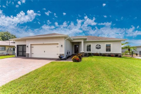 Villa ou maison à Rotonda, Floride 4 chambres, 167.78 m2 № 2266903